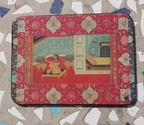 Noble lady hot plate